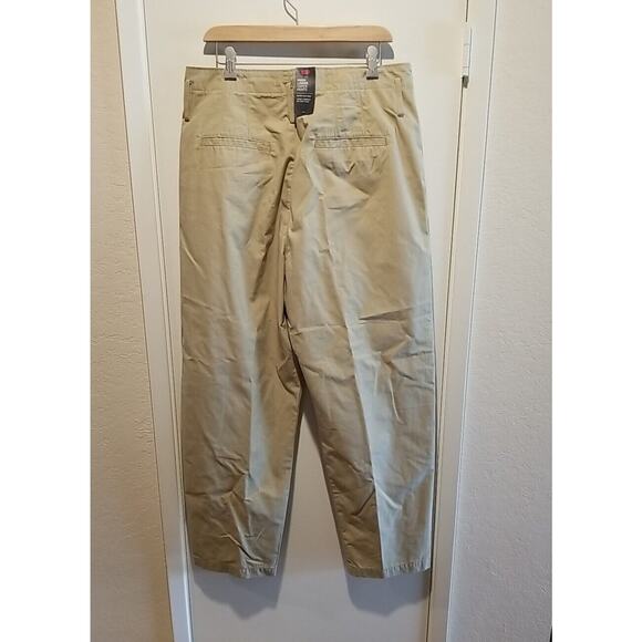 NWT Levis High Rise Loose Tapered Pleated Tan Khaki Pants Size 32 X 30 No Belt - Picture 5 of 12
